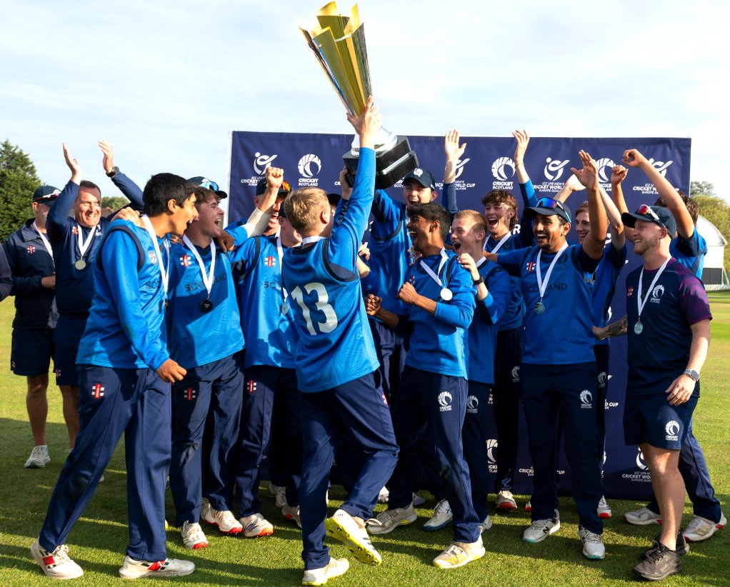 Emerging98's tweet image. 2026 ICC U19 Men&apos;s Cricket World Cup in Zimbabwe and Namibia. #U19CWC

&amp;gt;&amp;gt; 16 teams will be divided into four (4) groups with the top three (3) from each group advancing to the Super Six stage.

&amp;gt;&amp;gt; In the Super Six stage, the top three (3) teams from Groups A and D will be in one…