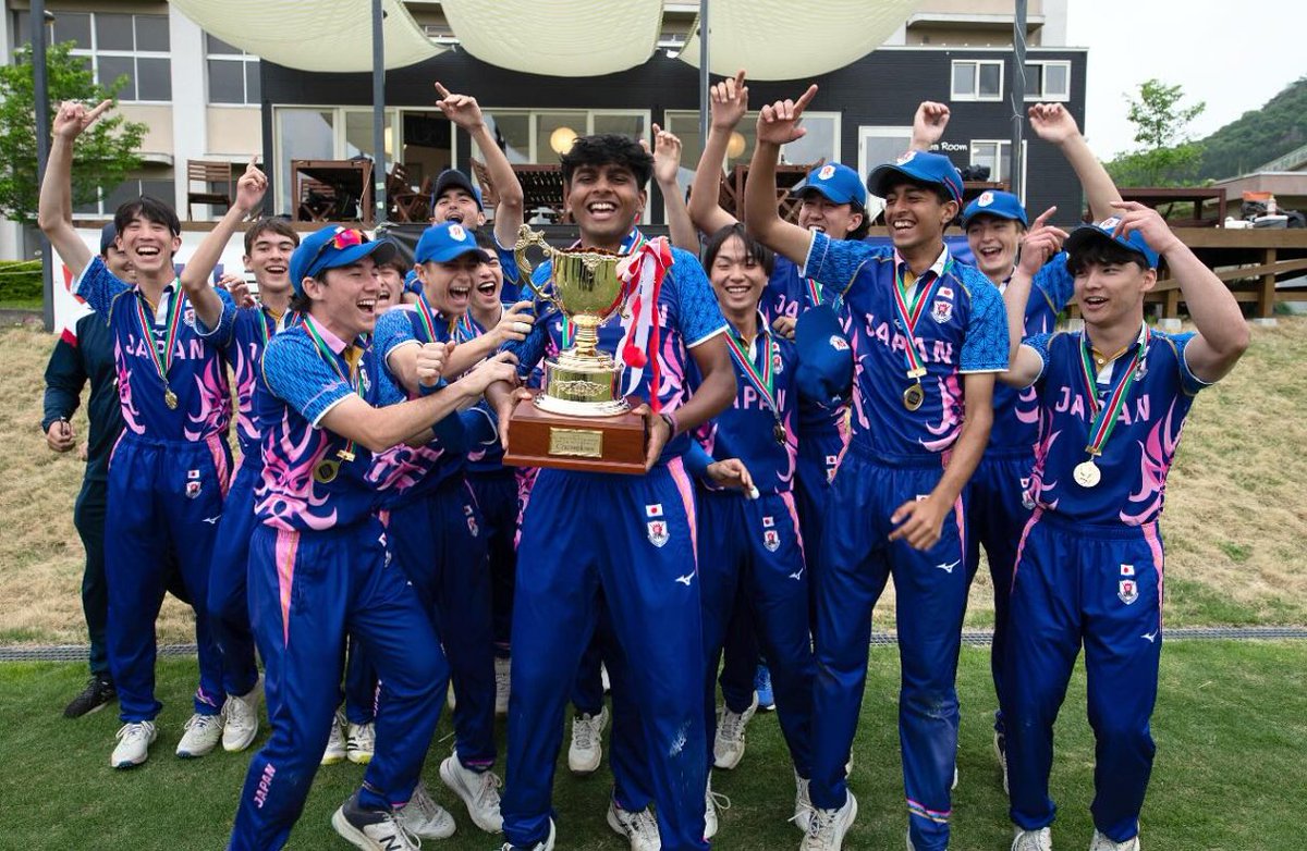 Emerging98's tweet image. 2026 ICC U19 Men&apos;s Cricket World Cup in Zimbabwe and Namibia. #U19CWC

&amp;gt;&amp;gt; 16 teams will be divided into four (4) groups with the top three (3) from each group advancing to the Super Six stage.

&amp;gt;&amp;gt; In the Super Six stage, the top three (3) teams from Groups A and D will be in one…