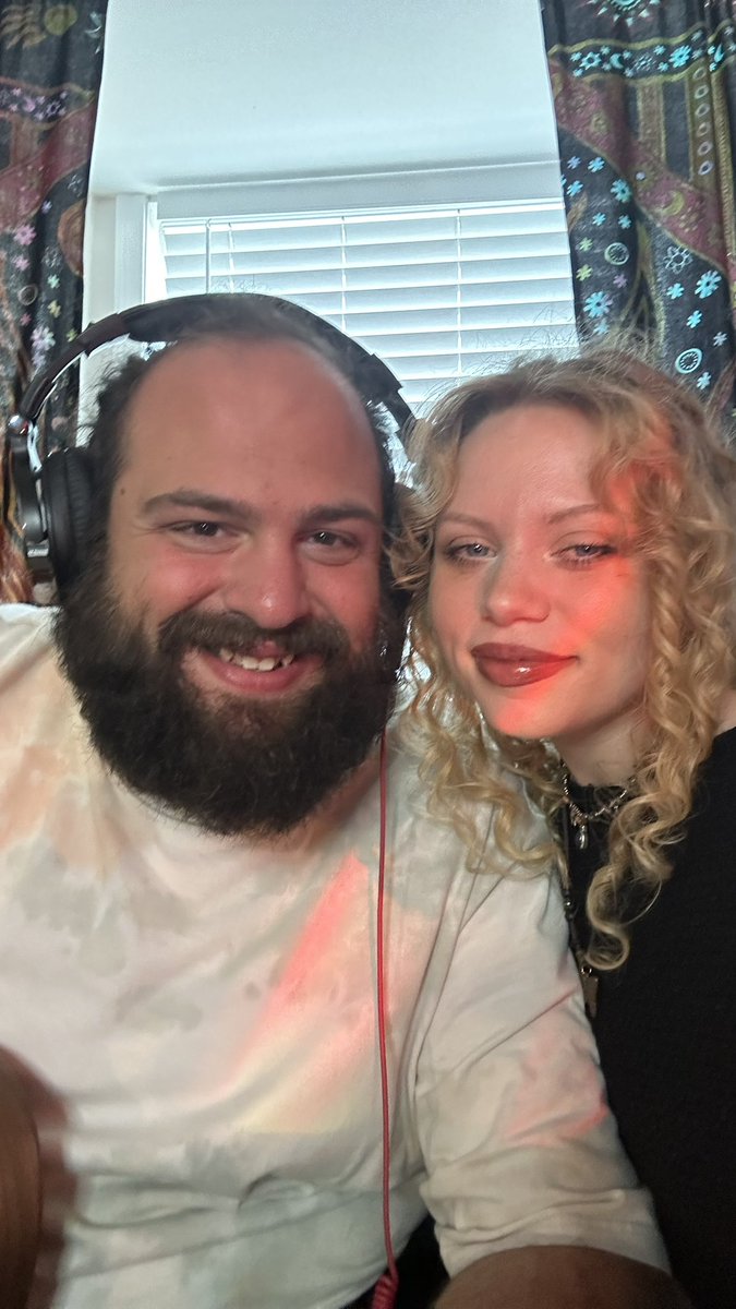 Live on Twitch! Join me and Luke for some Twosday Tunes! 🧡 twitch.tv/lauryndee