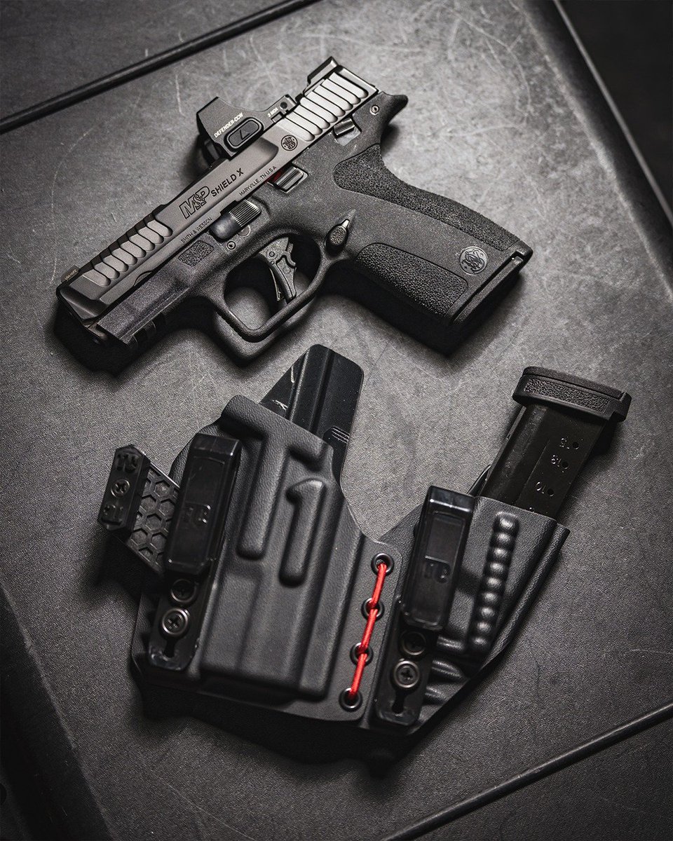 Firearms_Depot's tweet photo. Slim, reliable, and fast on target ⚡️ M&amp;P Shield X + red dot = quicker sight picture &amp; better accuracy ✅ Appendix carry rig keeps it secure, concealed, and easy to draw when it counts. #EDC #MPSheildX #RedDotLife #AppendixCarry #ConcealedCarry #2A #EverydayCarry https://t.co/CXapzuwgDb