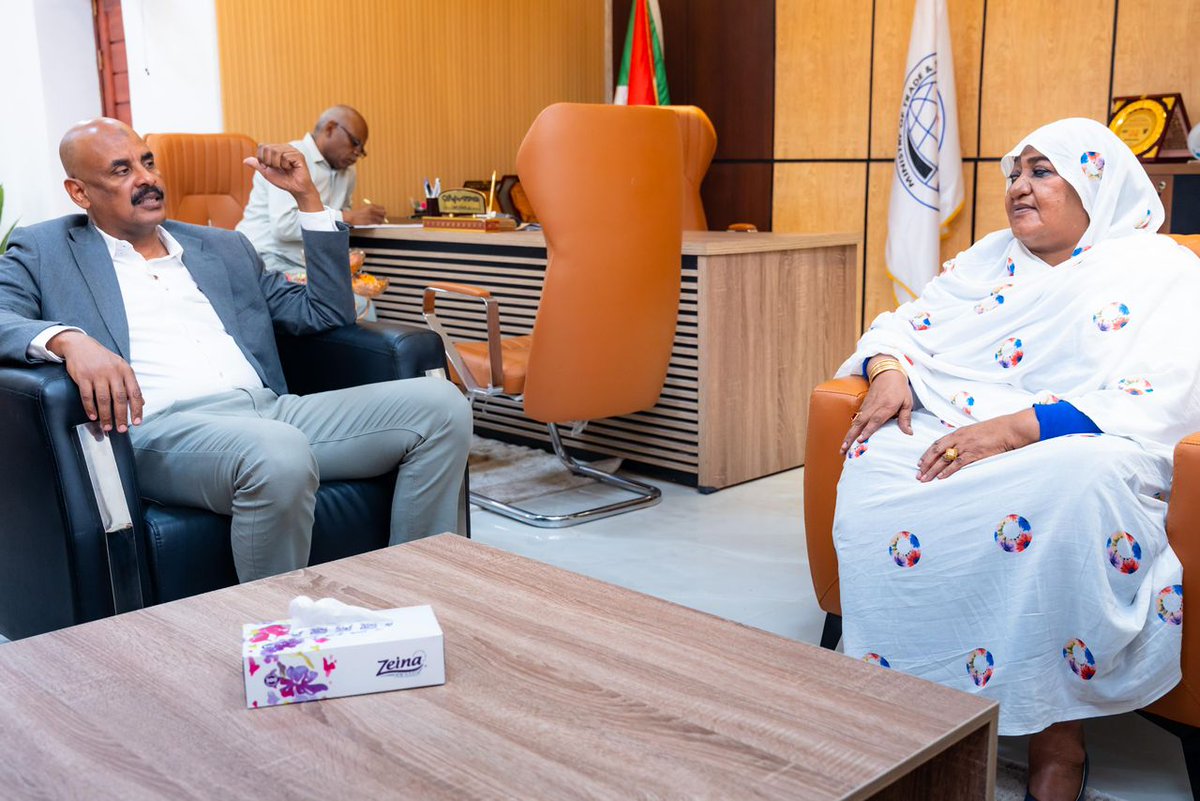 MASAD_SD's tweet image. وزيرة الصناعة والتجارة تشيد بمشروعات منظومة الصناعات الدفاعية وتدعم توجهها نحو التصدير

بورتسودان  – 19 أغسطس 2025م

#منظومة_الصناعات_الدفاعية 
#نصر_من_الله_وفتح_قريب
#مشروعات_منظومة_الصناعات_الدفاعيه
#توطين_الصناعه