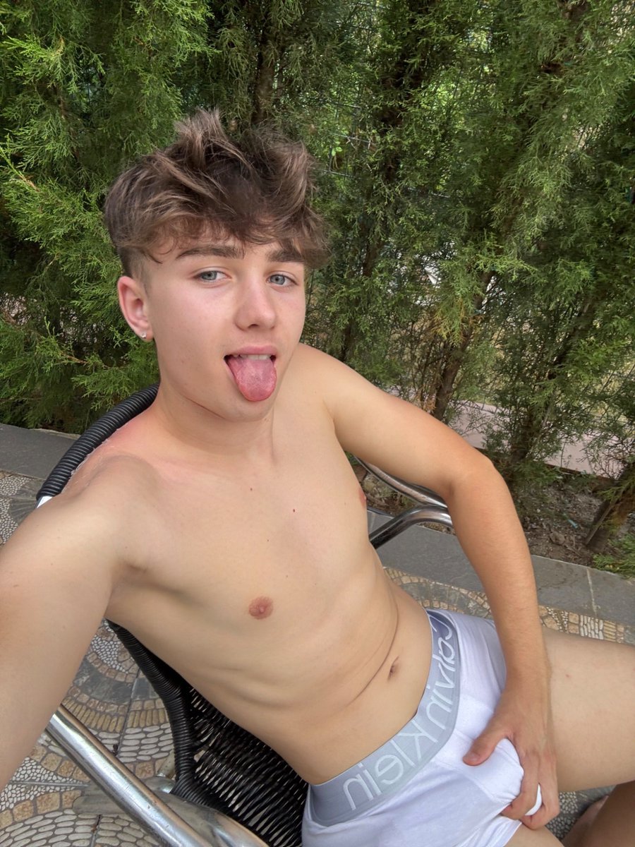 Danielheaven tweet media