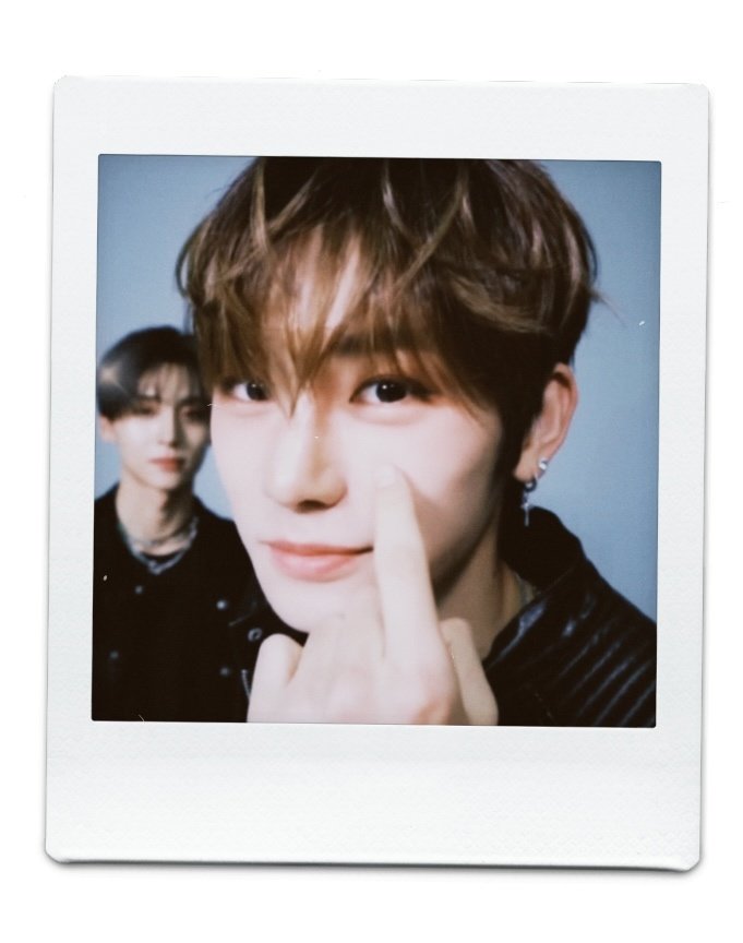 wonxinau's tweet photo. Sangwon's                                   Anxin's 
watermark                           watermark https://t.co/mq54q3OP8N