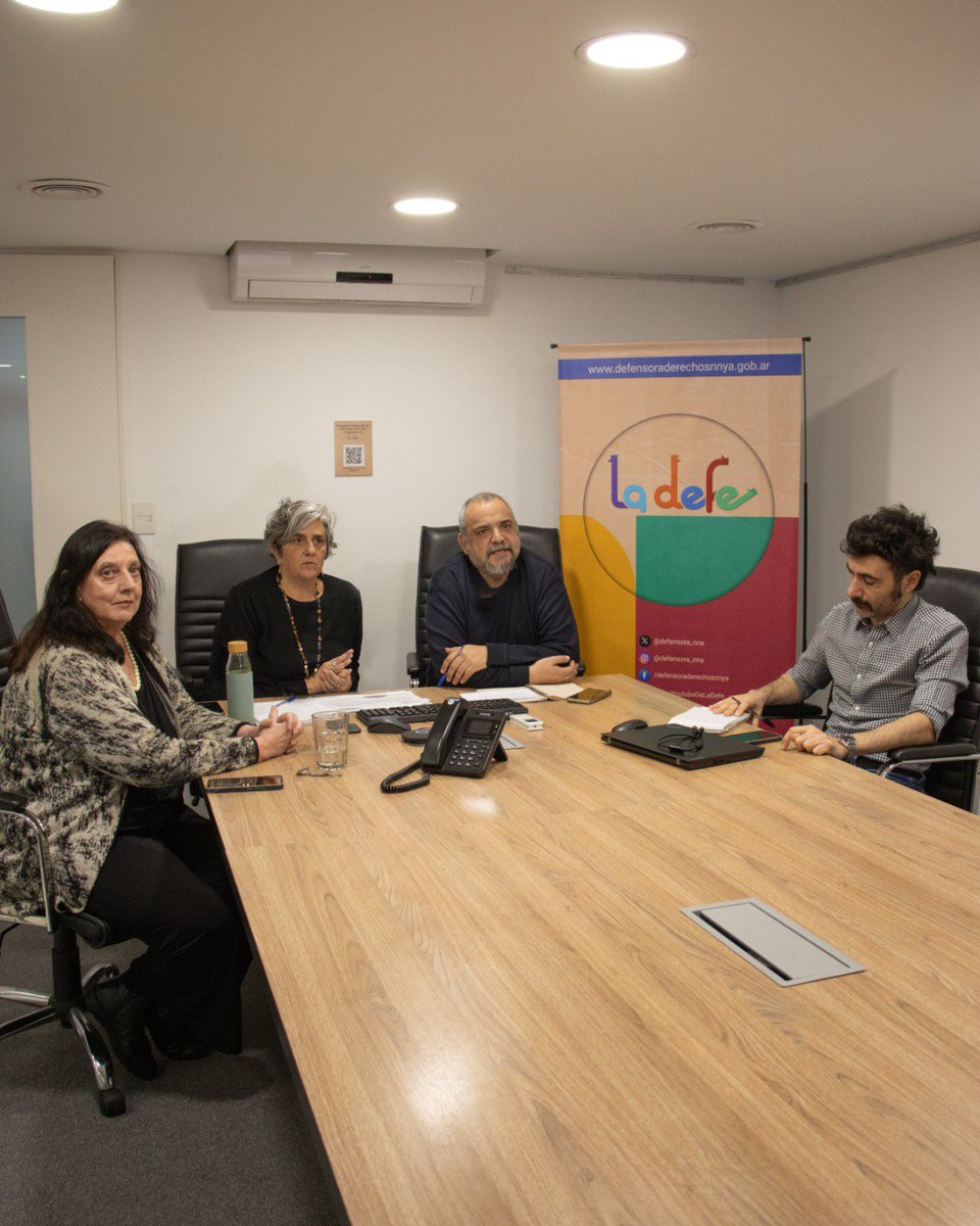 defensoria_nnya's tweet photo. #LaDefe participó en el webinar “Infancias en pantalla: construyendo entornos digitales que promuevan una alimentación saludable” junto a UNICEF, SAP y @ficargentina para pensar soluciones conjuntas. https://t.co/QCVwuWkd91