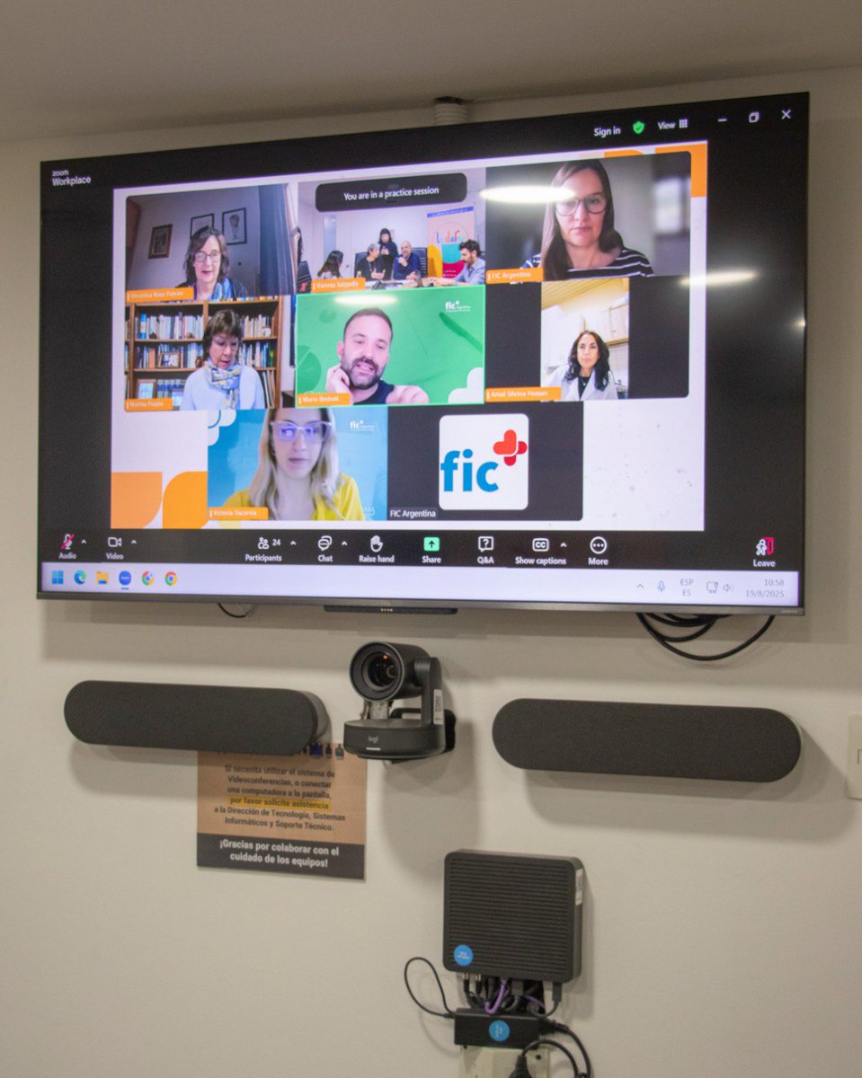 defensoria_nnya's tweet photo. #LaDefe participó en el webinar “Infancias en pantalla: construyendo entornos digitales que promuevan una alimentación saludable” junto a UNICEF, SAP y @ficargentina para pensar soluciones conjuntas. https://t.co/QCVwuWkd91