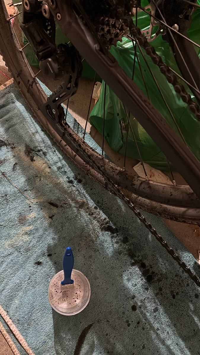 Jak często czyścicie i smarujecie łańcuch w rowerze?