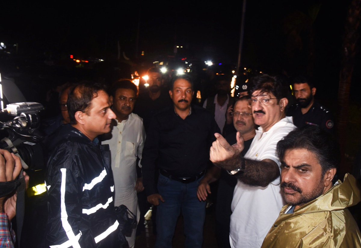 KARACHI: Sindh Chief Minister Syed Murad Ali Shah, during his city visit, directed the police and administration to extend maximum support and assistance to the people.