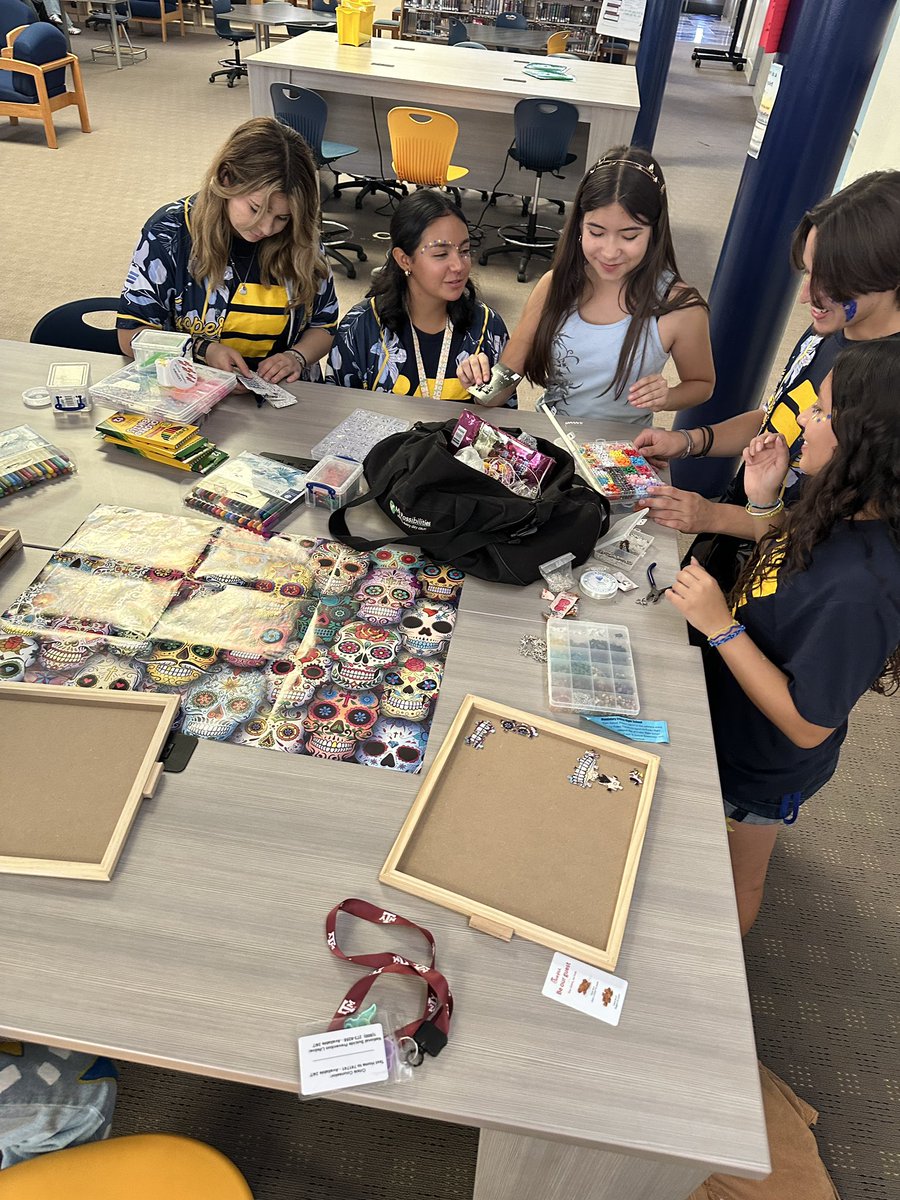 Eastwood Library_YISD tweet media