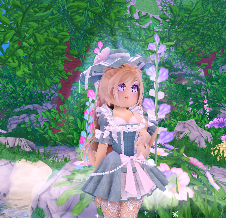 The_VioletSpark's tweet photo. I love the items in @Fluffy_Hills they are so cuteee!💜
Also decided to make it my fall outfit until Phantom Awakenings💜
#Fluffyhills #fluffyhillsroblox #FHSummer https://t.co/HwrTJ6unuS