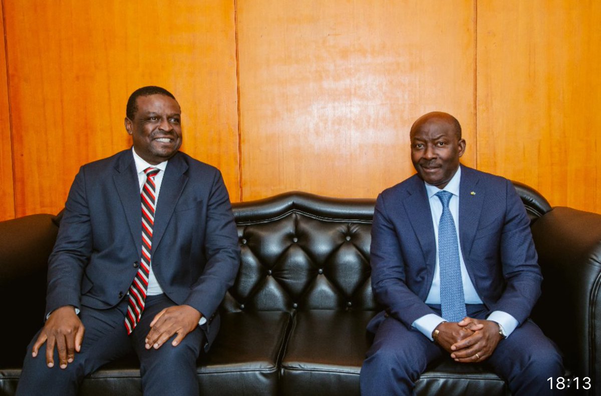 Trois ans après notre dernière rencontre, Henri-Claude OYIMA  PDG de BGFIBANK n’a pas changé d’un poil. Toujours aussi ouvert, plein de charisme et d’énergie malgré ses nouvelles fonctions de Ministre de l'Économie, des Finances du Gabon. C’est un fidèle lecteur de EcoMatin