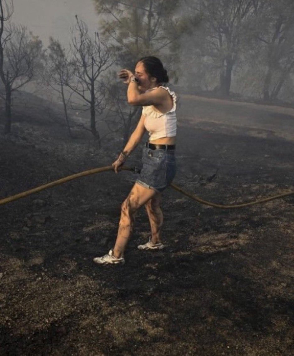 opicar's tweet photo. Que ejemplo de tantas cosas y buenas es esta mujer, solo puedo desearle que la vida la trate con mucho cariño. https://t.co/jZ0VuPaehh