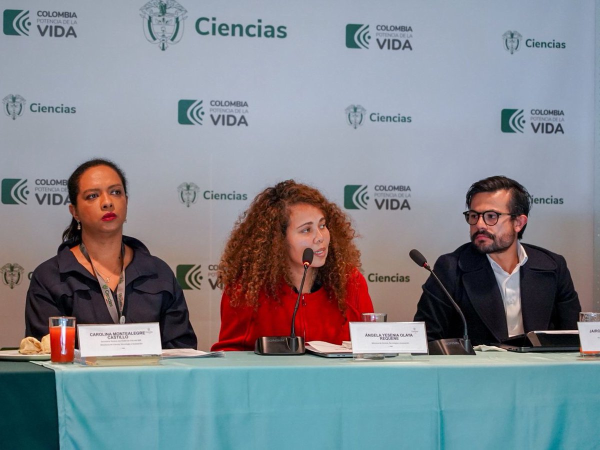 MincienciasCo's tweet photo. #MinCiencias reafirma su papel como articulador del sistema y como institución que impulsa decisiones estratégicas de alto impacto para Colombia, con transparencia y rigor, garantizando la confianza de las comunidades en el Gobierno Nacional. https://t.co/PrLDq0gghX