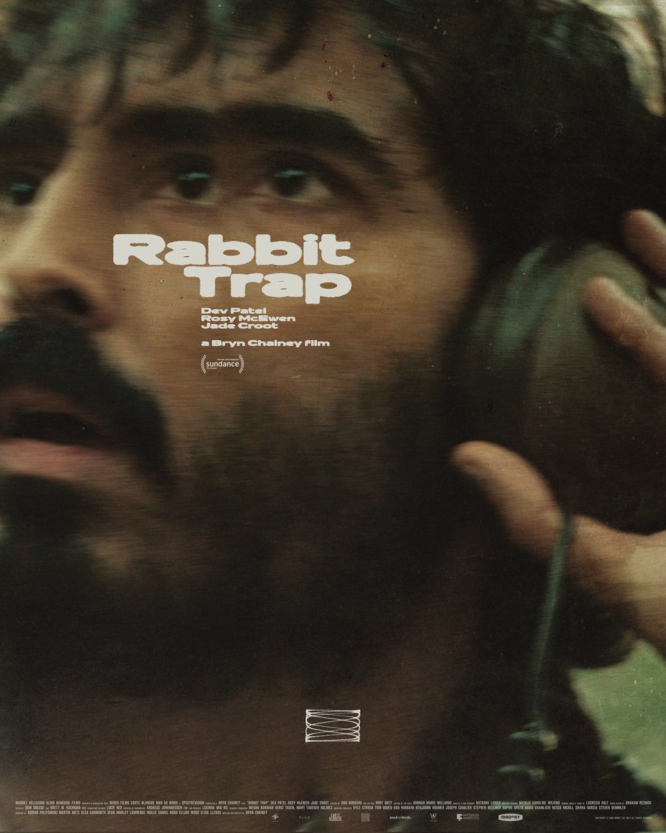 Filmes & Filmes (@filmes_e_filmes) on Twitter photo Dev Patel é destaque no cartaz oficial de "Rabbit Trap", suspense dirigido por Bryn Chainey - com Rosy McEwen também no elenco - que estreia dia 12 de setembro nos cinemas americanos via <a href="/MagnoliaPics/">Magnolia Pictures</a>.🔥🎬 Dev Patel é destaque no cartaz oficial de "Rabbit Trap", suspense dirigido por Bryn Chainey - com Rosy McEwen também no elenco - que estreia dia 12 de setembro nos cinemas americanos via <a href="/MagnoliaPics/">Magnolia Pictures</a>.🔥🎬