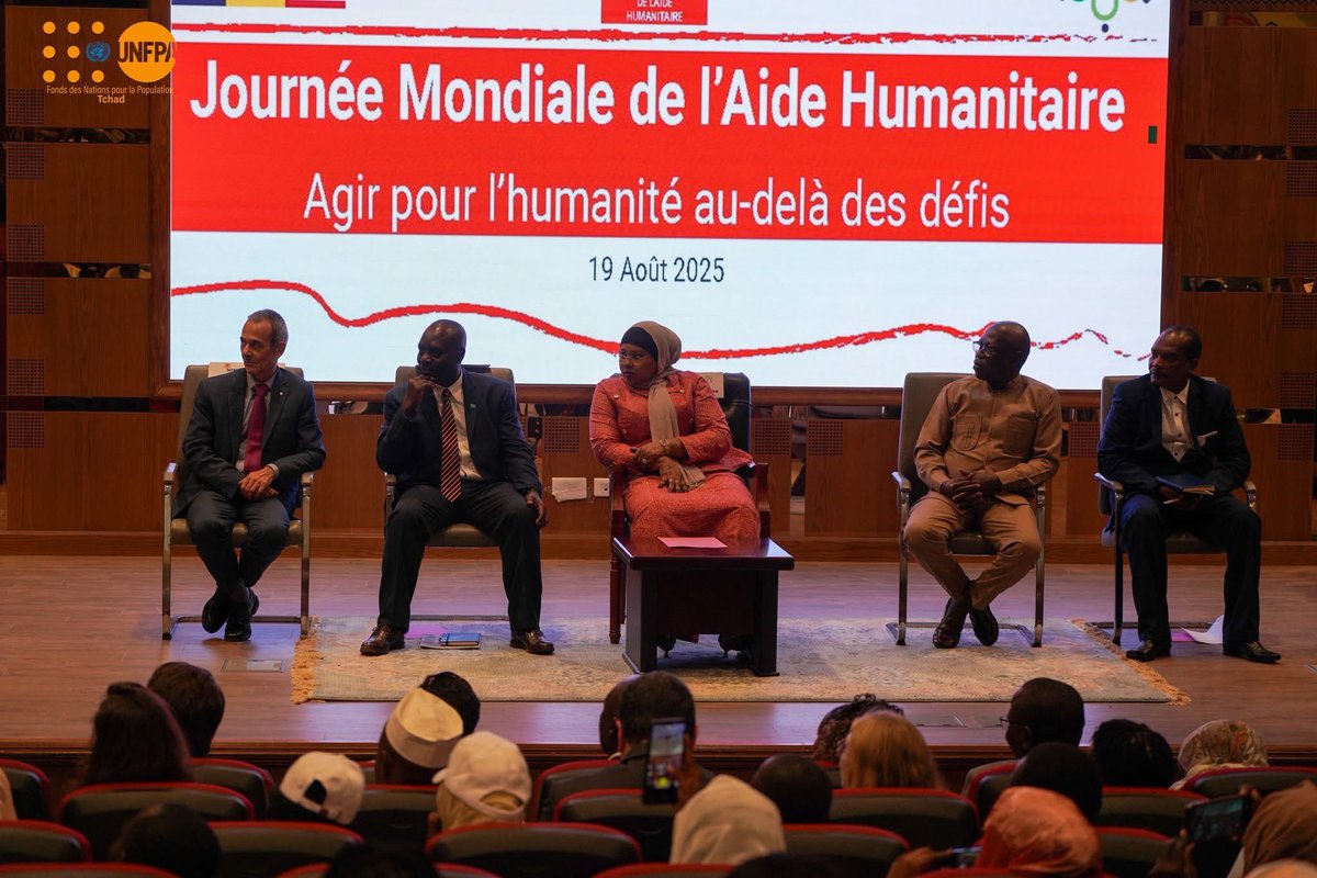 UNFPATCHAD's tweet image. En cette Journée Mondiale de l'Aide Humanitaire au #Tchad, @UNFPATCHAD salue le courage de tous les travailleurs #humanitaires.
Aux côtés de nos partenaires, nous réaffirmons notre engagement à soutenir les #populations #vulnérables.
#JMH2025 #ActForHumanity