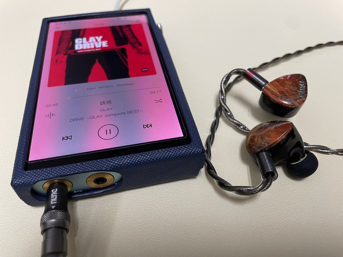 ELETECH Baroque（イヤーピース）をつけたら、DUNU DaVinciが求めていた音になりました✨

ベースの音が更によく聞こえるようになった上に
シンバルの輝きがクリアに聞こえて
個人的には理想の音になりました