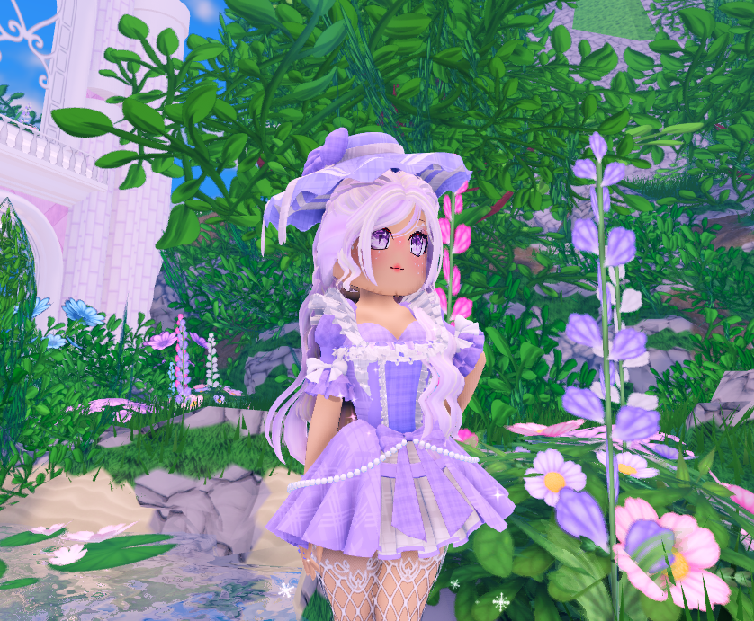 The_VioletSpark's tweet photo. I love the items in @Fluffy_Hills they are so cuteee!💜
Also decided to make it my fall outfit until Phantom Awakenings💜
#Fluffyhills #fluffyhillsroblox #FHSummer https://t.co/HwrTJ6unuS