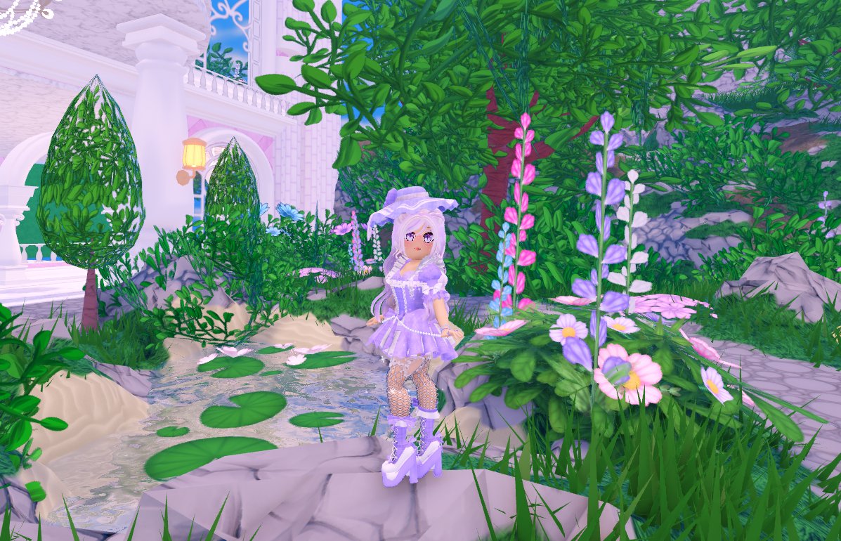 The_VioletSpark's tweet photo. I love the items in @Fluffy_Hills they are so cuteee!💜
Also decided to make it my fall outfit until Phantom Awakenings💜
#Fluffyhills #fluffyhillsroblox #FHSummer https://t.co/HwrTJ6unuS