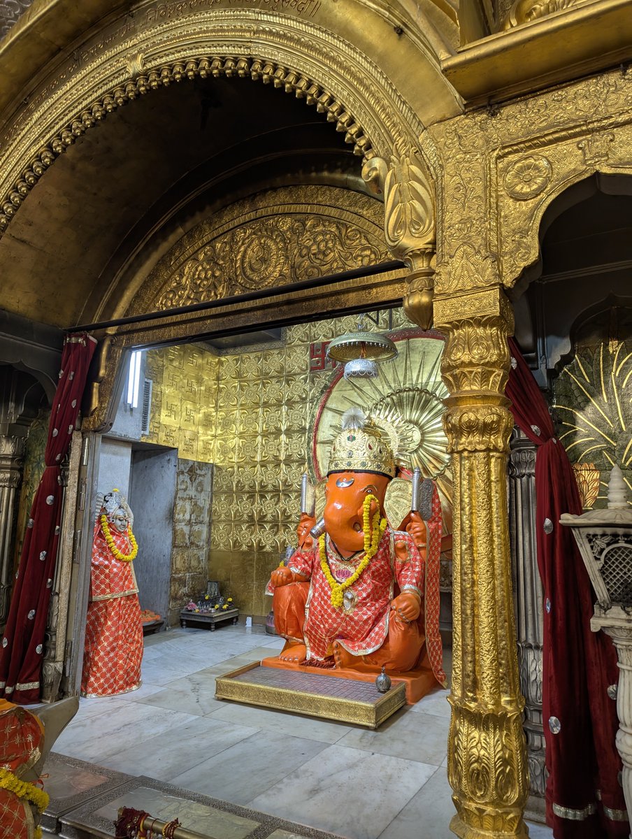 mee_yogeshh's tweet photo. @SVTMumbai मोती डूंगरी गणेश मंदिर 🙏🏻✨ https://t.co/Tw4W4s09RA