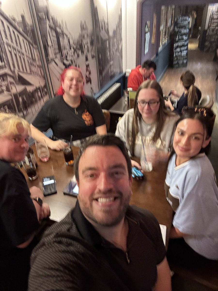 Pete Henson tweet media