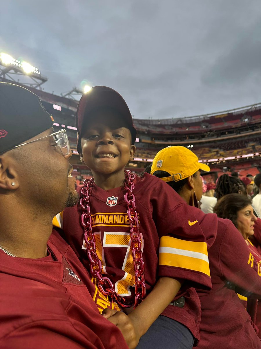 Hogfarmers Charitable Foundation (@thehogfarmers) on Twitter photo Warrior Wesley is actively fighting cancer for the second time and needed a little fun. He and his father enjoyed an incredible experience at the Washington Commanders vs. Bengals game, with club level seats and field passes thanks to our community's support and the <a href="/Commanders/">Washington Commanders</a>. Warrior Wesley is actively fighting cancer for the second time and needed a little fun. He and his father enjoyed an incredible experience at the Washington Commanders vs. Bengals game, with club level seats and field passes thanks to our community's support and the <a href="/Commanders/">Washington Commanders</a>.