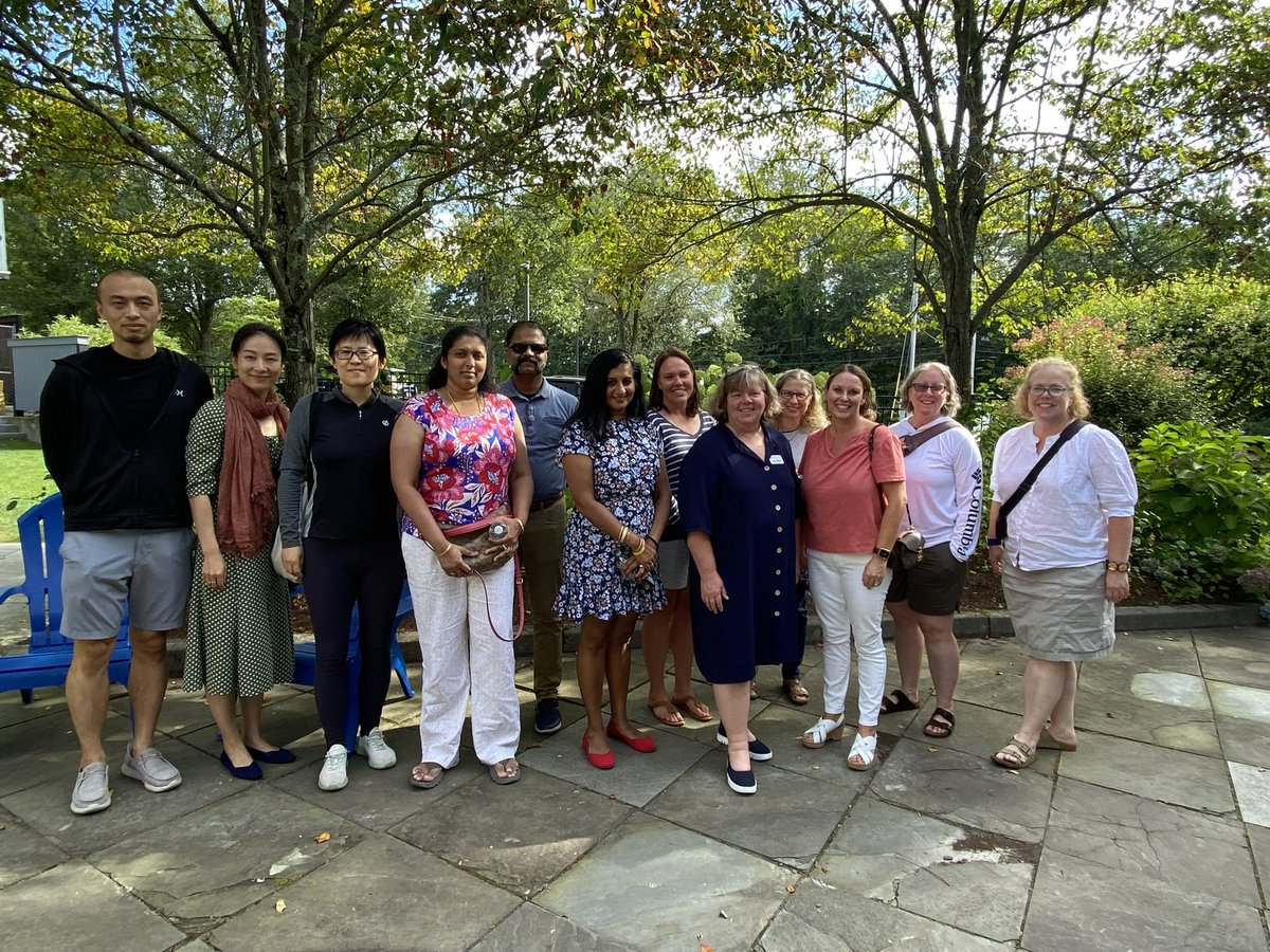 BancroftSchool's tweet photo. Members of our US community gathered this afternoon for a wonderful meet and greet with our new Head of Upper School, Sue Petrone! 🙌 Thank you to everyone who joined us in welcoming her! 💫💙

#BancroftSchool #WorcesterMA #IndependentSchool https://t.co/luAPRBrekC