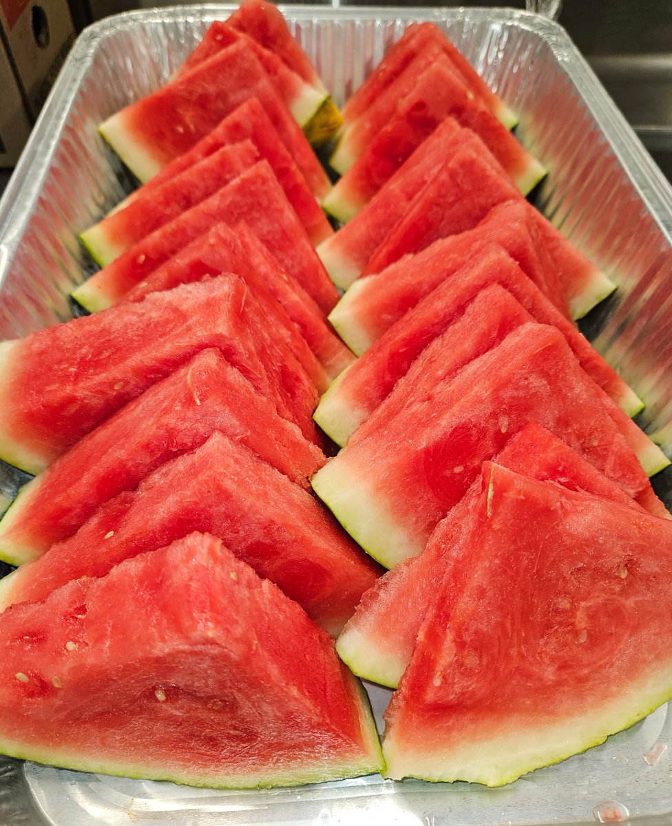 MBS_CNP's tweet photo. Not only was it โTaco Tuesdayโ ๐ฎ, but it also was a great day to showcase our Alabama grown Watermelon ๐ from Haynes & Sons Farm in Cullman! Thank you @CommonMarketSE for supplying our #farmtoschool produce! @AlabamaF2S @FarmtoSchool #TeamCNP ๐ ๐๐ @mtnbrookschools https://t.co/LEIVcolTgd