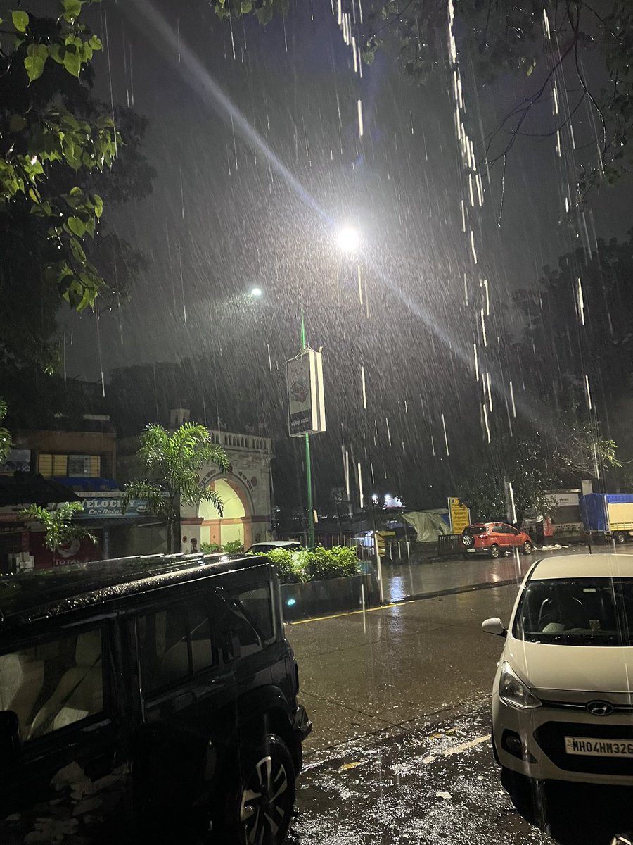 #MumbaiRains 😃