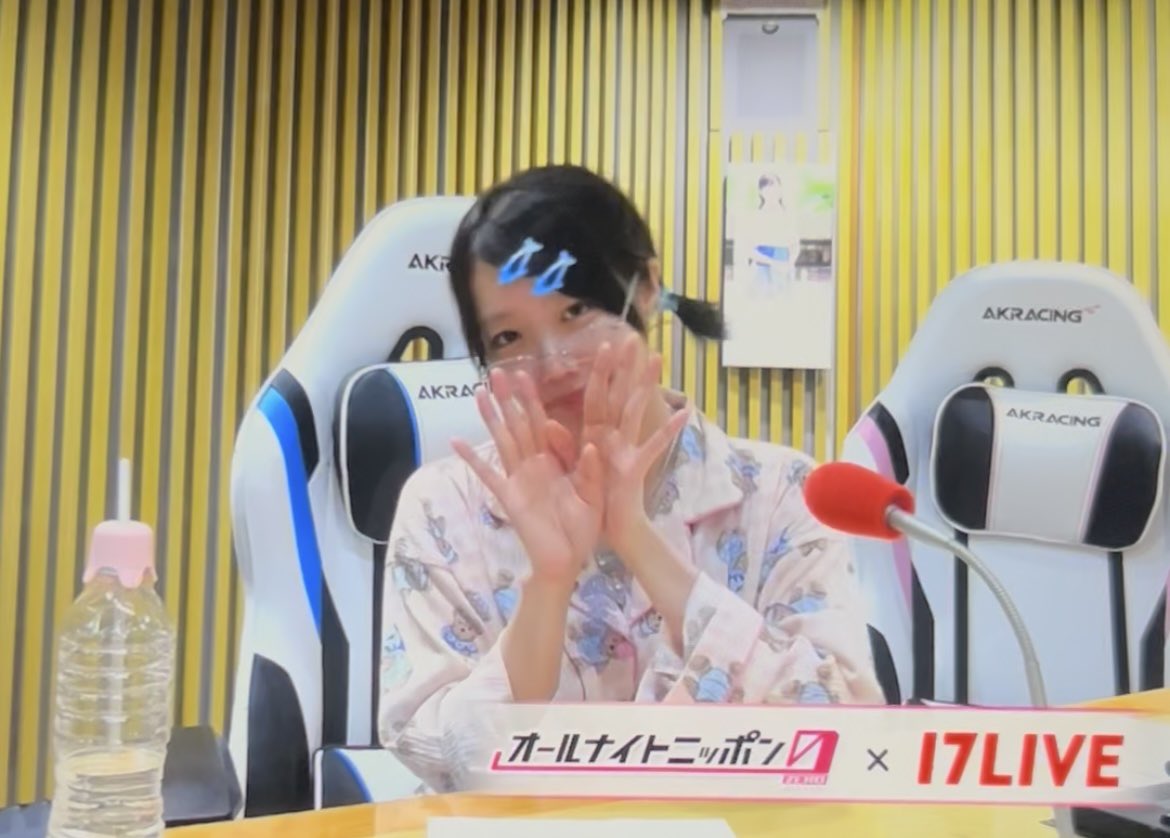 g_ppriv's tweet image. てか最後の何ぃ〜⁉︎あのちゃんかわいすぎて尊死🫠 
🐟の髪留めもかわいかった🌟
今日も楽しかったですお疲れ様でした(ｐ ̫Ｔ)★
 #あのANN0