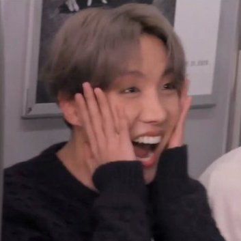 Bu kız bugün işe kabul edildi ve ilk iş gününü sorunsuz geçirdi