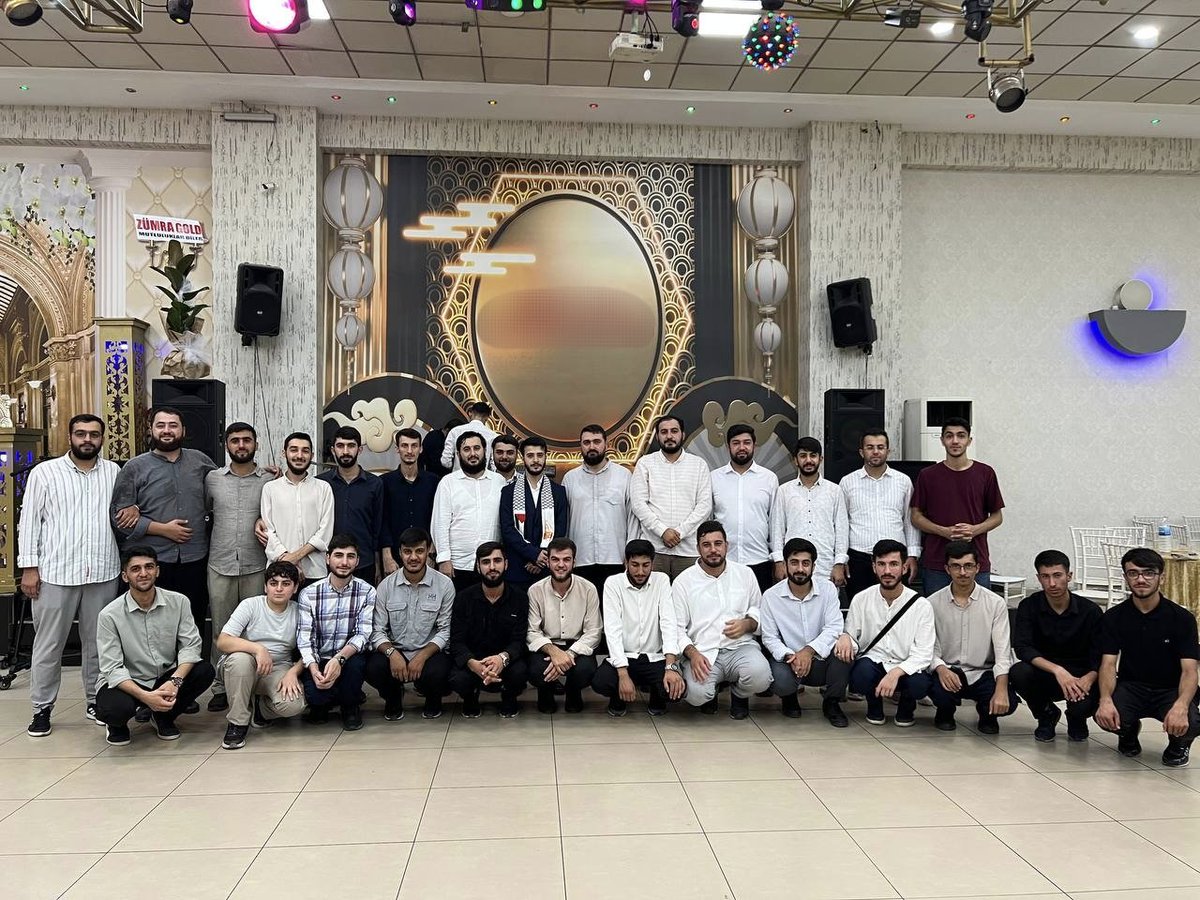 huseyn_seban's tweet photo. Müderrislerimizden Molla Cemal Gizli'nin düğününü gerçekleştirdik.

Enstrüman gölgesinde kalmadan kaside ve ilahi eşliğinde geleneksel halay ile medrese ehline yakışır bir düğün merasimi oldu.

Rabbim dünya ve ahiret saadeti versin. Onları ailece ilmi hizmette muvaffak kılsın. https://t.co/UHse4gb29G