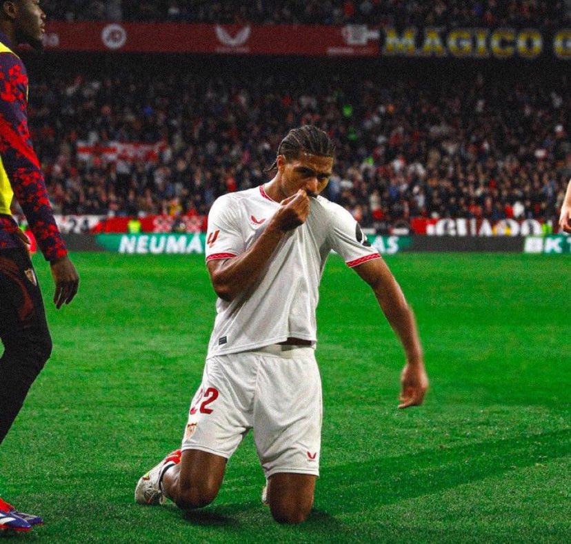 Biriarrojo's tweet photo. Sevillista de los biris y campeón.
Gracias por todo miarma @BadeLoic https://t.co/DlpDXV8Ud0