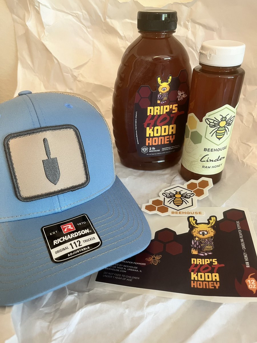 DBV: Deep Beehouse Value

I ordered the Koda Hot Honey and <a href="/ShaneCultra/">Domain Shane</a> sent the big bottle and and and 😮‍💨🔥🙏❤️ @beehouse Botany•com