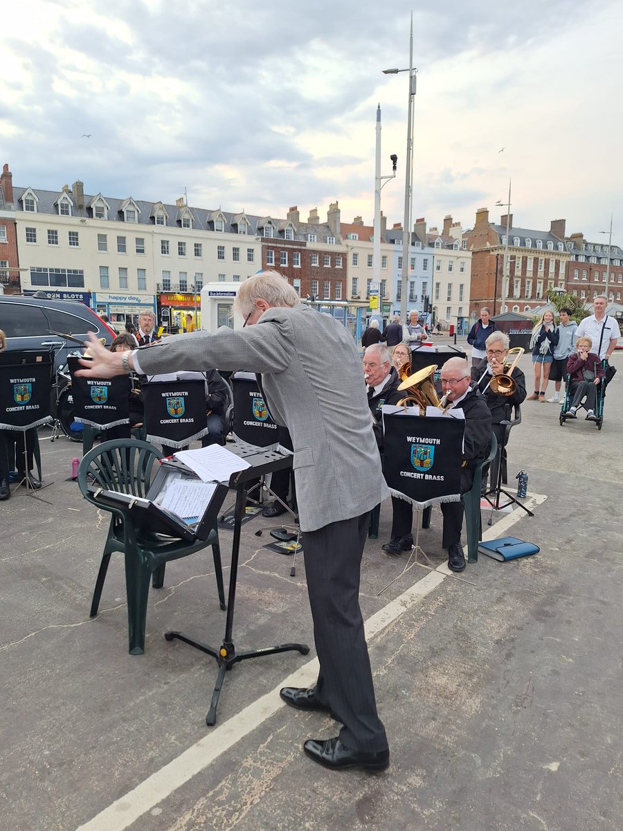 WeymouthConcertBrass tweet media