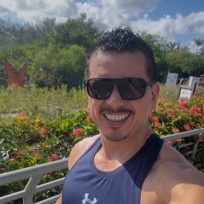 ALEXVAQUIER's tweet photo. #NuevaFotoDePerfil https://t.co/lKVvWowftM