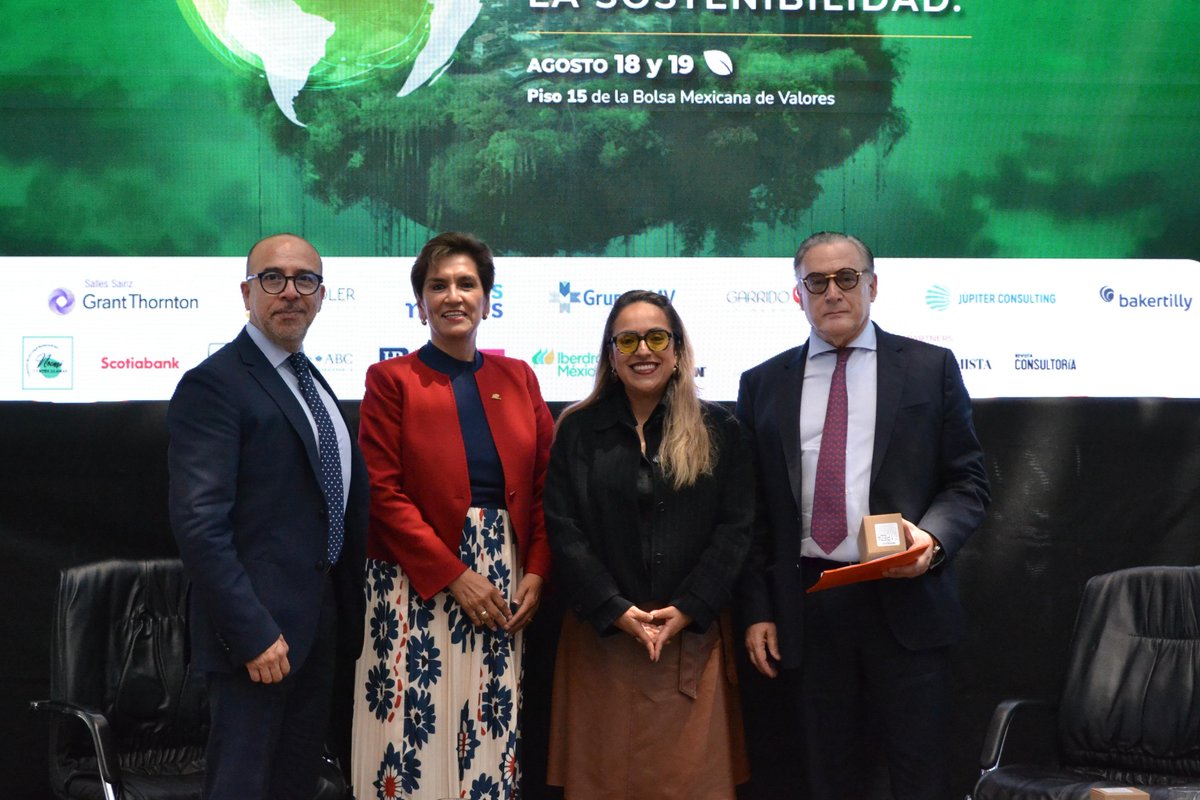 🎤 La Conferencia Magistral “Infraestructura con impacto social y  ambiental” cerró el #ForoIMEFESG. Moderó Emilio Illanes Díaz Rivera y  participó como conferencista Andrea Genoveva Solano Rendón de la Secretaría  de Economía. 🌍🏗️ #