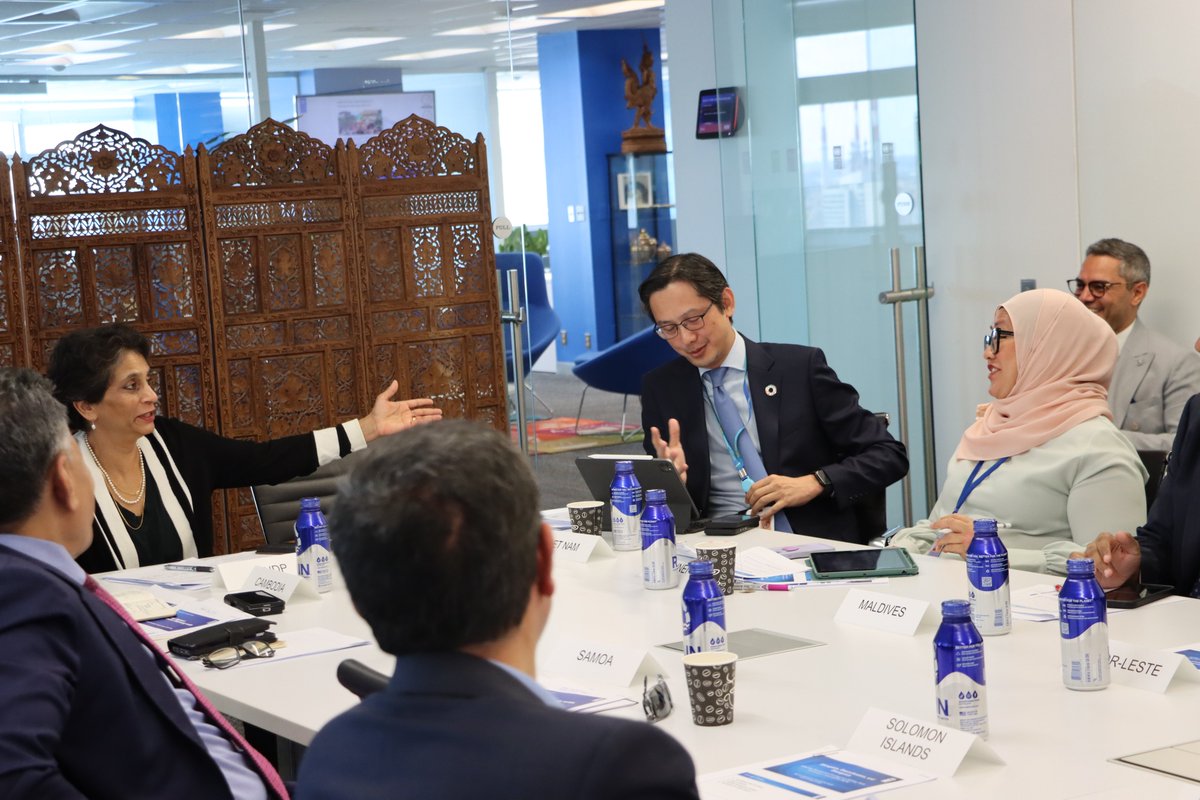 kanniwignaraja's tweet image. Always appreciate the strategic policy dialogues with our Asia Pacific ambassadors! Today&apos;s focused on current economic and trade drivers and impacts on the region, and feedback on the proposed new UNDP Regional Programme that is framed by multi-country partnerships,…