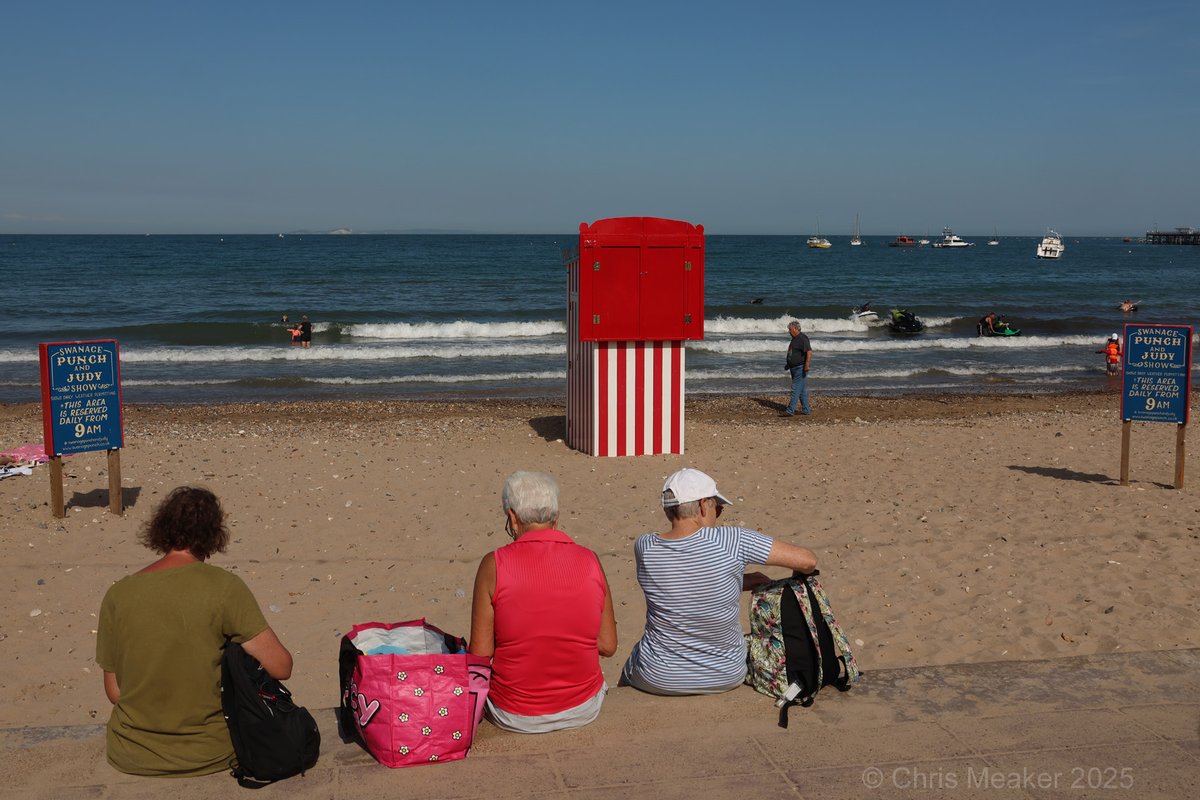 As today (19-Aug) is National Photography Day I thought I should celebrate it with some of my images taken this year 
21.  20250713-Waiting for the Show

#NationalPhotographyDay #nationalphotoday