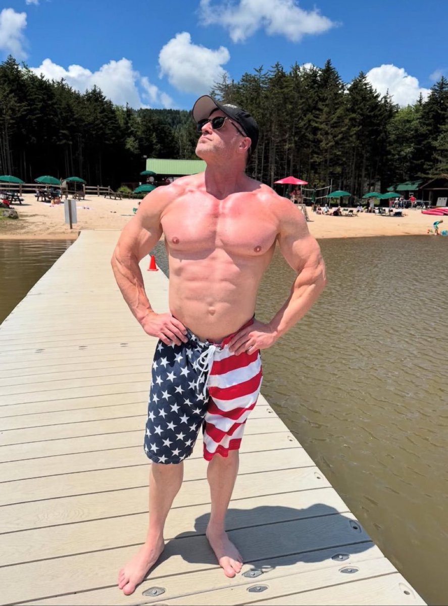 White boy summer continues 👌🏻