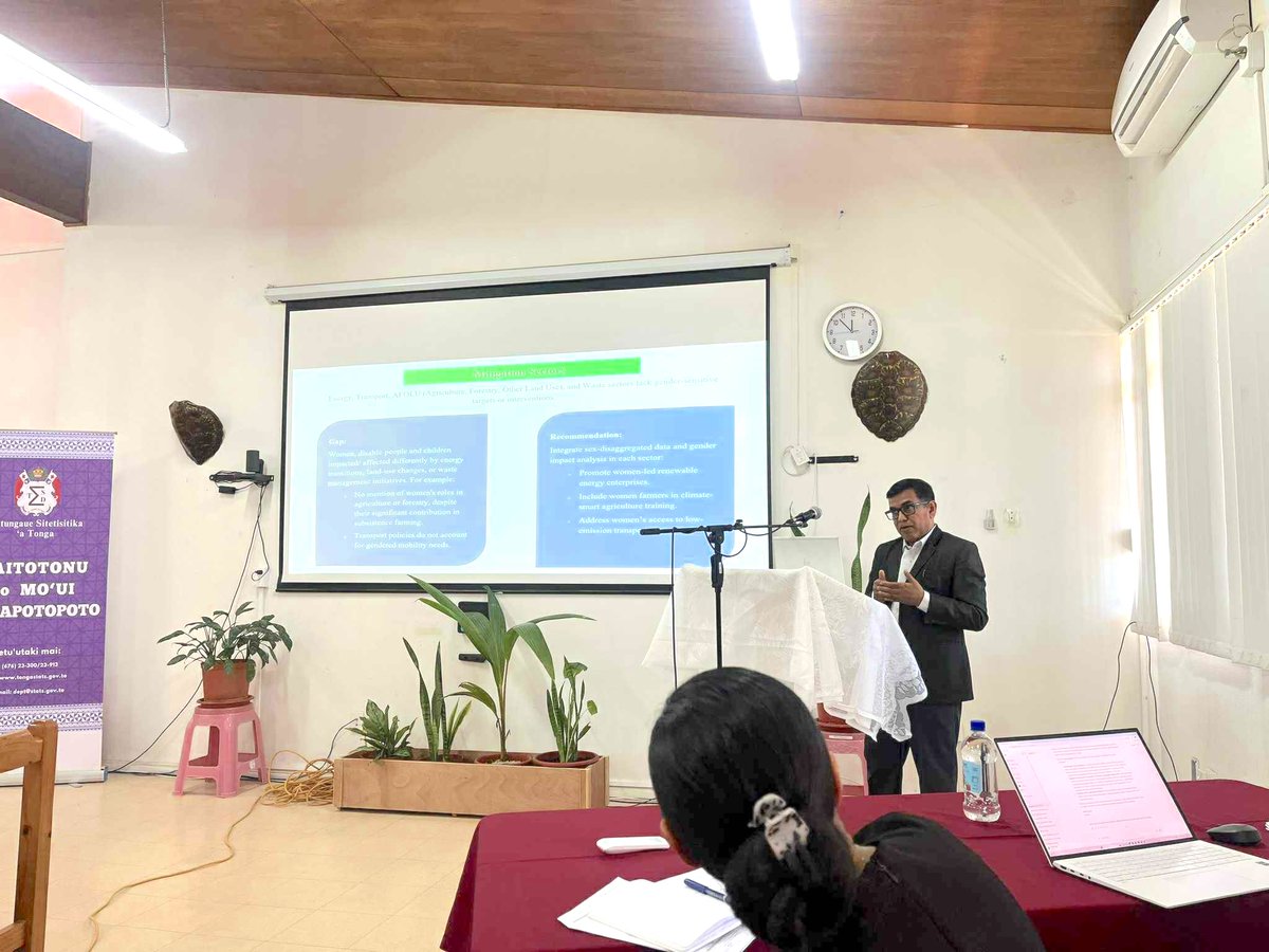 unwomenpacific's tweet photo. #Tonga 🇹🇴 | A step forward for gender &amp; climate- UN Women, Tonga Statistics Department (TSD) &amp; @spc_cps held a national workshop to turn Gender &amp; Environment Survey data into policy—building capacity, sharing global best practices &amp; shaping gender-responsive climate action! https://t.co/AVnnwZrSP3