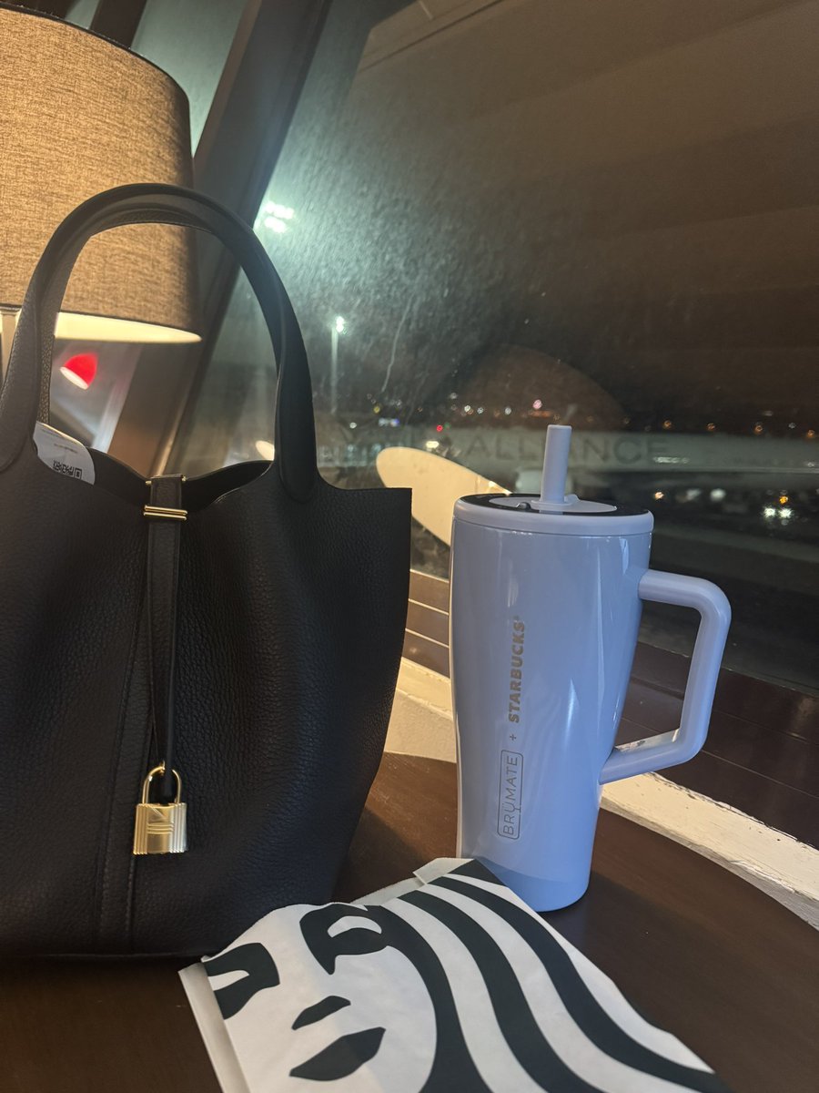 cathlimmimay's tweet photo. Didn't need another tumbler but saw this one at the airport. https://t.co/JvQisjZXIC