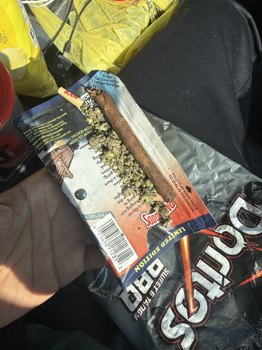 Idkneph's tweet image. #rolldatshit