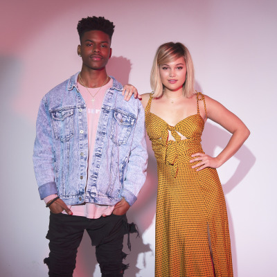 blindingdaggers's tweet image. ❝You deserve to be loved for who you are, not for what others expect you to be.❞ -𝑾𝒐𝒐𝒚𝒐𝒖𝒏𝒈 𝒐𝒇 𝑨𝒕𝒆𝒆𝒛
────── ୨ৎ ──────
I used to believe I wasn't worthy of love, that was until a certain someone managed to show me I was. Flaws and all. @ShroudOShadows.