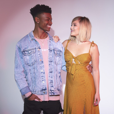 blindingdaggers's tweet image. ❝You deserve to be loved for who you are, not for what others expect you to be.❞ -𝑾𝒐𝒐𝒚𝒐𝒖𝒏𝒈 𝒐𝒇 𝑨𝒕𝒆𝒆𝒛
────── ୨ৎ ──────
I used to believe I wasn't worthy of love, that was until a certain someone managed to show me I was. Flaws and all. @ShroudOShadows.