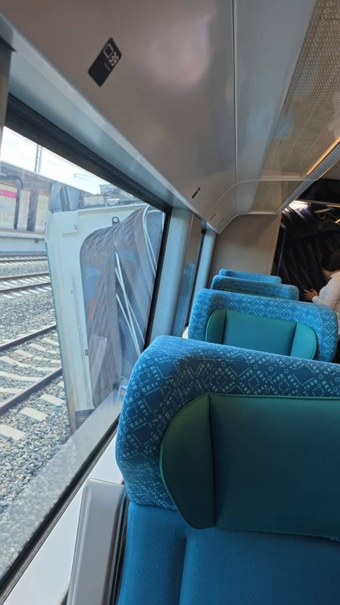 DanielCauich_'s tweet photo. 🚨 Se descarrila el Tren Maya en Izamal, #Yucatán

Están reportando el descarrilamiento del Tren Maya en el trayecto Cancún-Mérida a la altura de la estación de Izamal.

Hasta el momento se desconocen las causas, unidades de emergencia en camino. #TrenMaya #4T #Accidente https://t.co/WSdR8XrweA