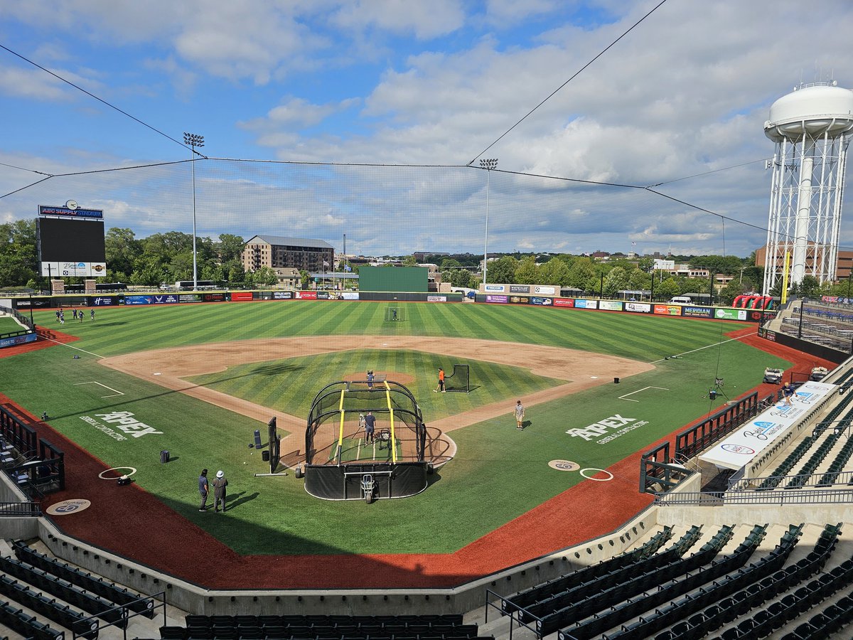 Chris Mehring (@cmehring) on Twitter photo The <a href="/TimberRattlers/">Wisconsin Timber Rattlers</a> start a series in Beloit tonight. Details: milb.com/wisconsin/team…
📻: AM1280, WNAM at 5:45pm
🖥: Bally Sports Live
First Pitch: 6:05pm The <a href="/TimberRattlers/">Wisconsin Timber Rattlers</a> start a series in Beloit tonight. Details: milb.com/wisconsin/team…
📻: AM1280, WNAM at 5:45pm
🖥: Bally Sports Live
First Pitch: 6:05pm
