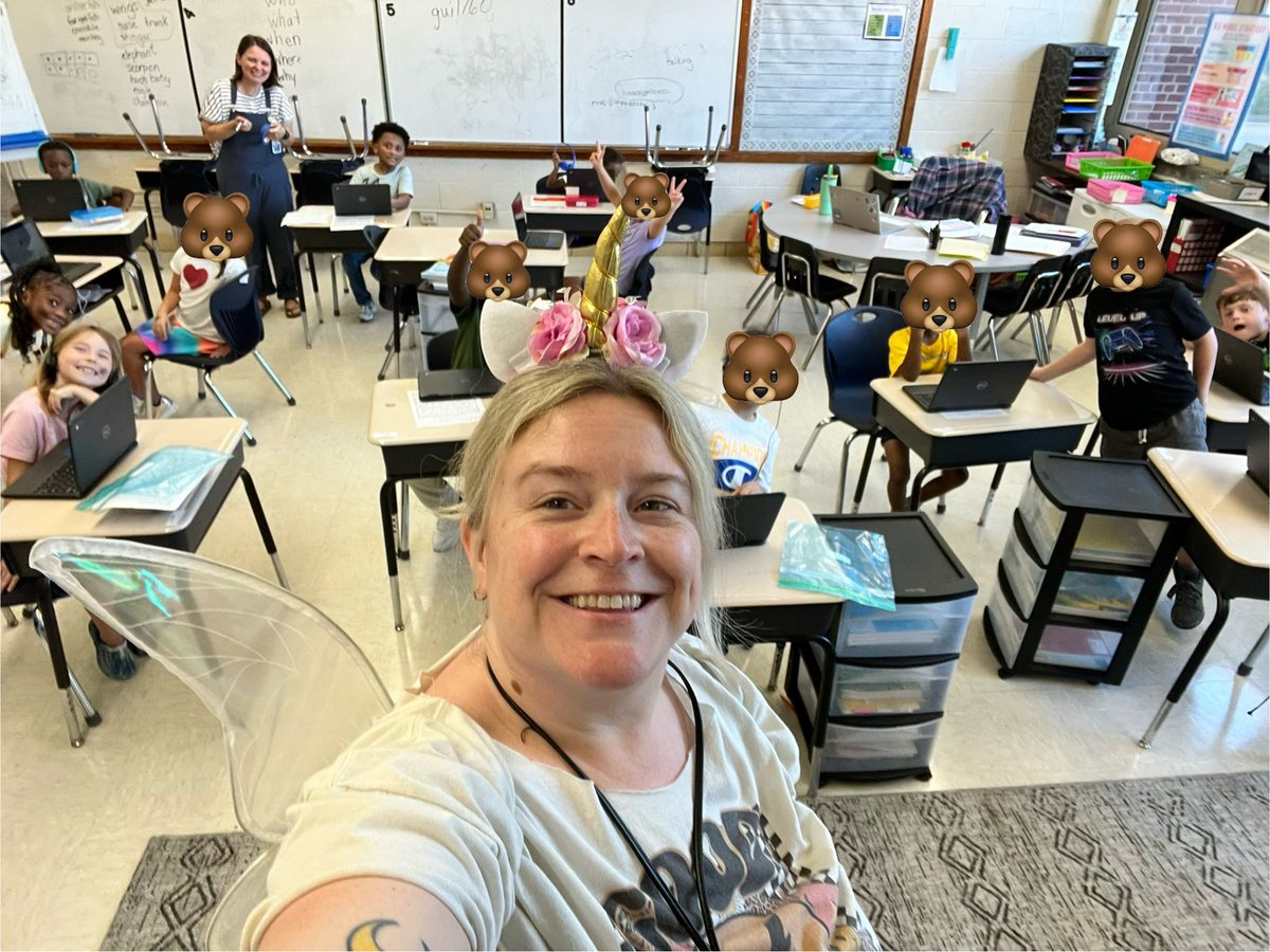 The Attendance Fairy visited Mrs. Grafton’s and Mrs. Riggins’ classes to celebrate their excellent attendance today! Whose classes will get a visit next week? Maybe it’ll be yours! 💚🐻💙  #DreamBelieveThinkAchieveBIG #BearNation #WHEREDEMBEARSAT