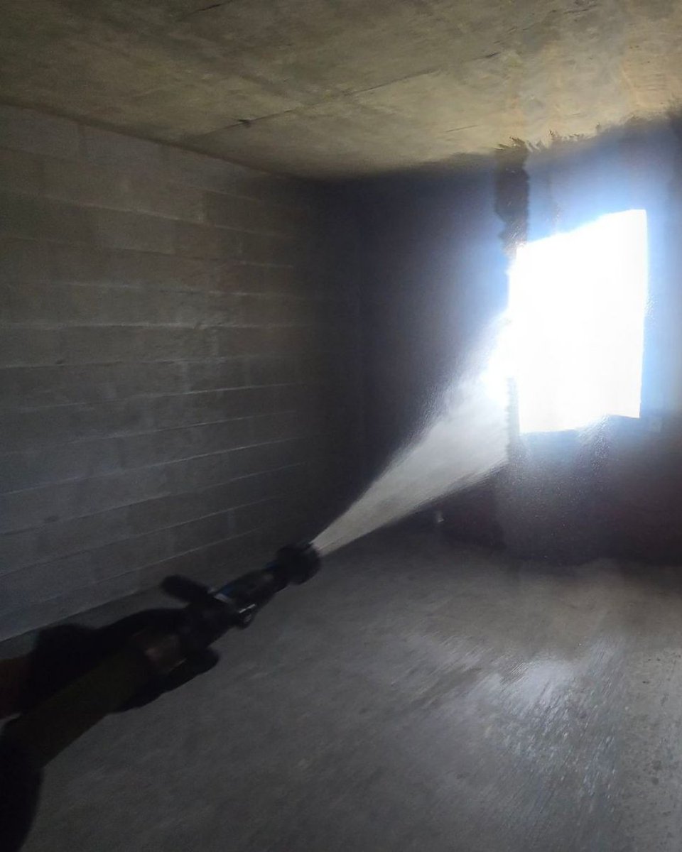 HenNozzles's tweet image. Your nozzle shouldn’t be your biggest fight on the fireground.
The BLADE™ gives you solid stream performance—without the kickback.
More control. Less resistance. Better flow.
#HENBLADE #HENArmy #NozzleControl #FightTheFireNotTheNozzle