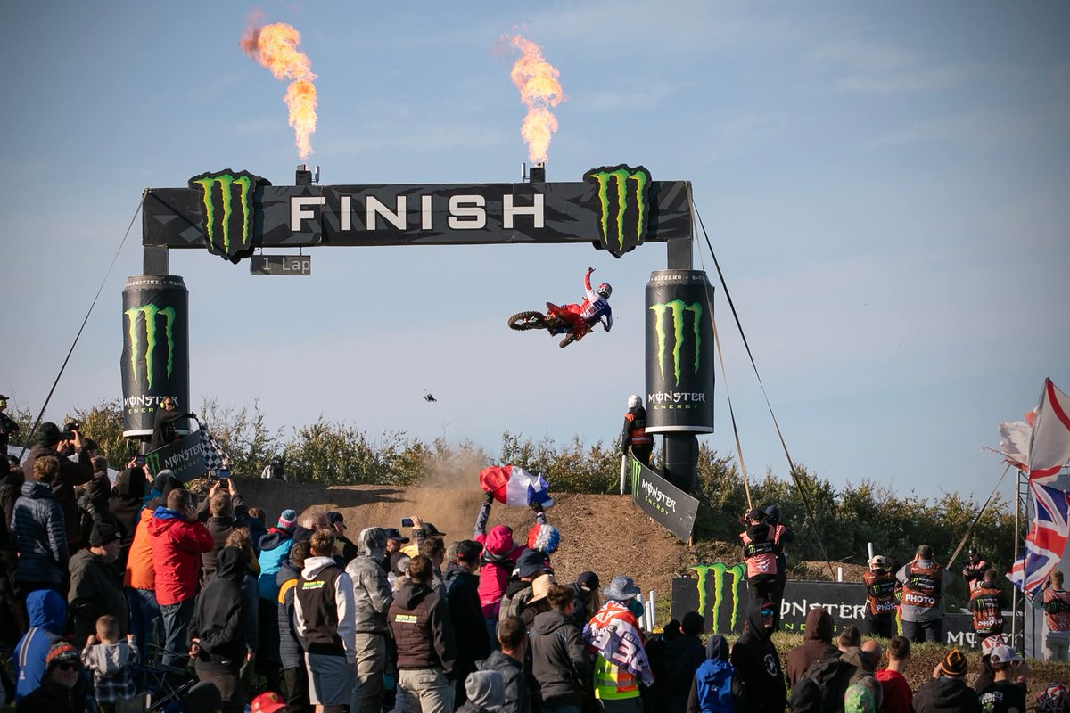 Had a dip into my hard drive for #WorldPhotographyDay and pulled a few of my favourite pixels out - now show me YOUR best pics, people!* 

*NOT you selfie obsessed twats, obviously. Congratulations on having a face and everything but seriously, fuck off.