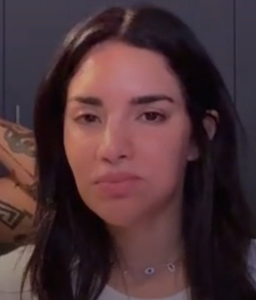 Kosamour's tweet photo. @Iamferka1 Le dices bruja a Kenia os Cuando tu fav luce así? No chingues 😭 https://t.co/qOhmuHut9D