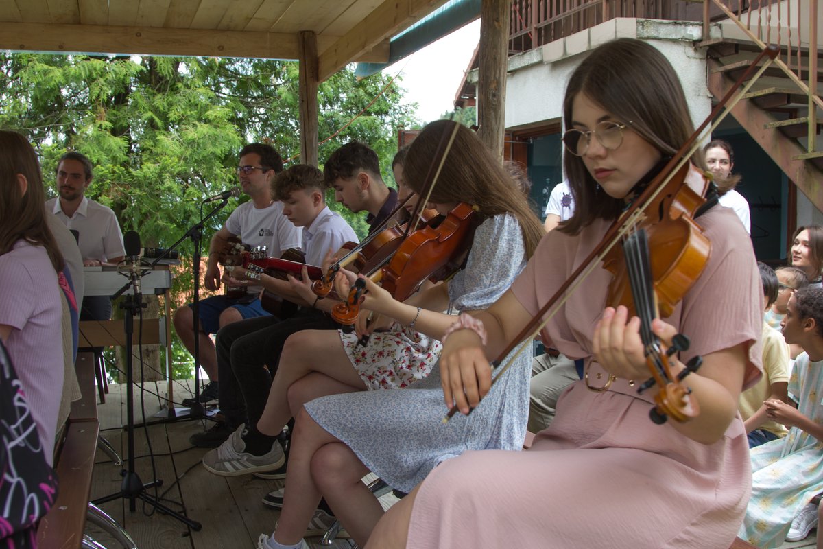 Over the past few weeks, the FLYR Krakow office has been gathering donations to support children in need at the Rupert Mayer Foundation. This weekend, they will receive backpacks, shoes, and more. Thank you to all the FLYR employees for putting a smile on their faces.